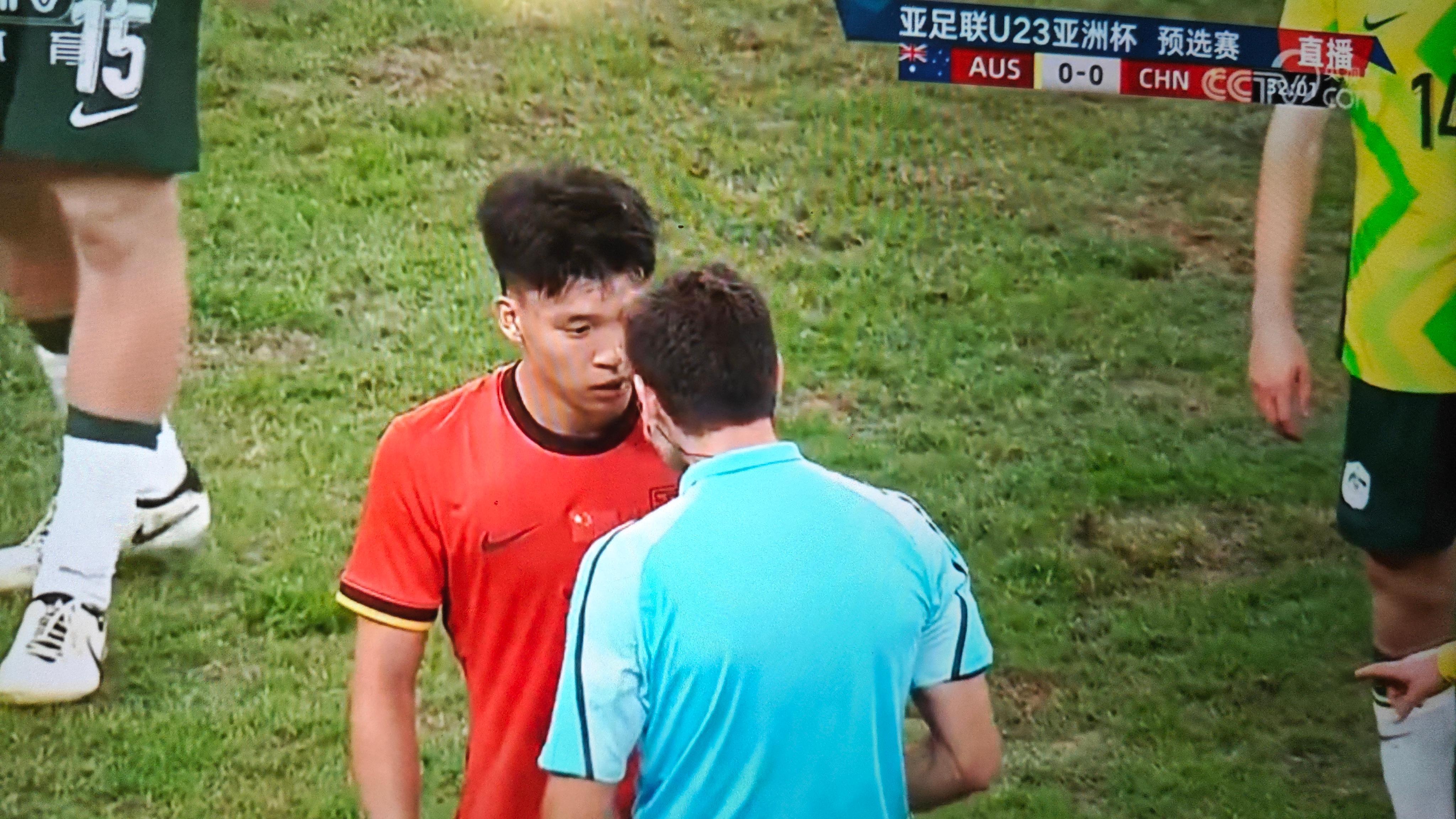 客场作战不落下风，球队展现韧性的简单介绍